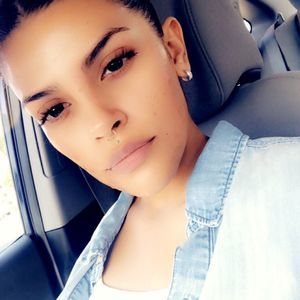 Meet your Posher, Mona